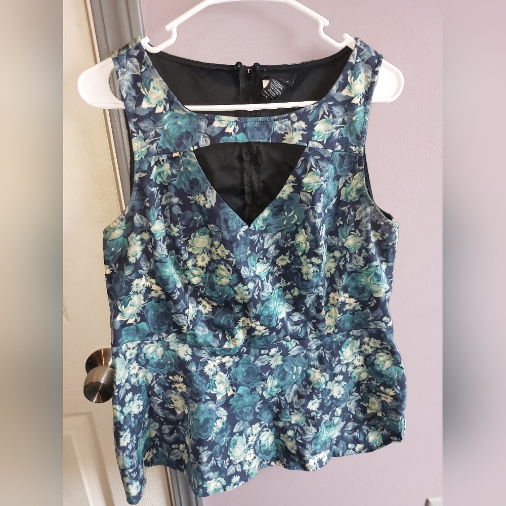 Torrid Size 0 Large Peplum Tank